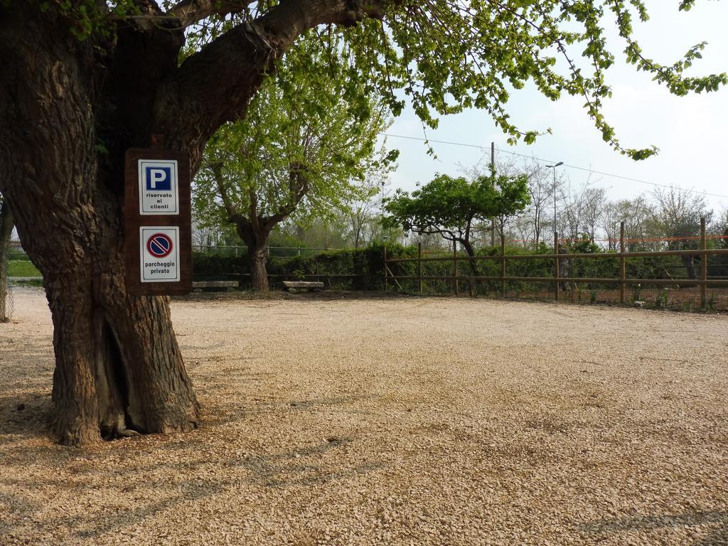 Affittacamere Porticciolo Castelnuovo del Garda Exterior foto